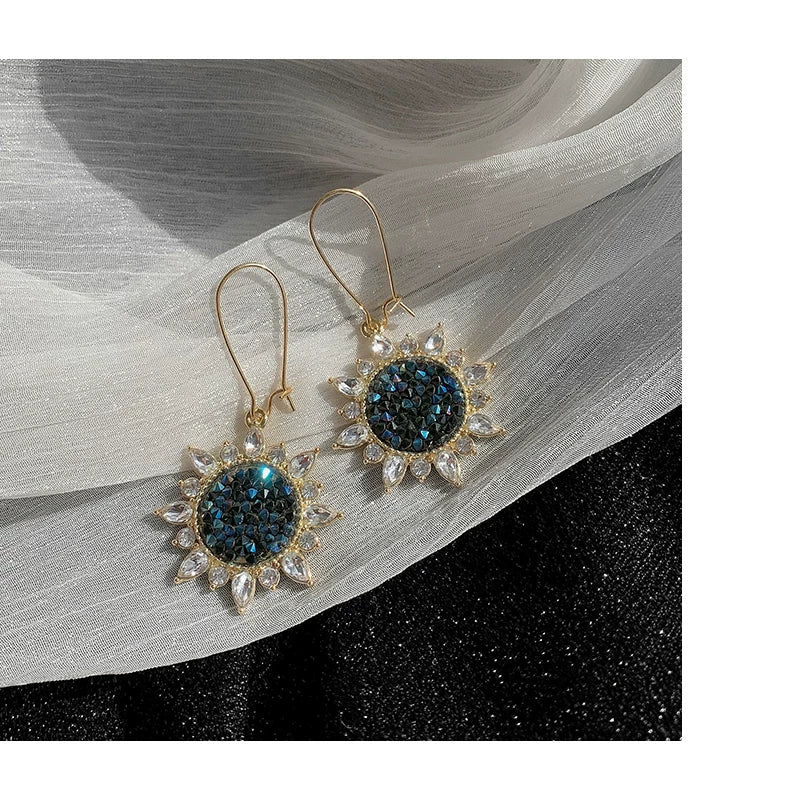 Autumn and Winter Earrings Korean Style Zircon Full Diamond Sunflower Hoop Earrings Design Trendy Internet Celebrity Earrings for Women Sparkling Diamond Circle