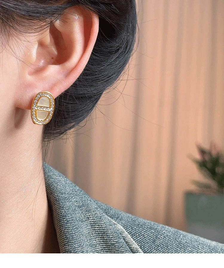 Real Gold Electroplating Niche Design High-End Micro-Encrusted Pig Nose Earrings for Women S925 Sterling Silver Needle Simple Accessible Luxury Earrings