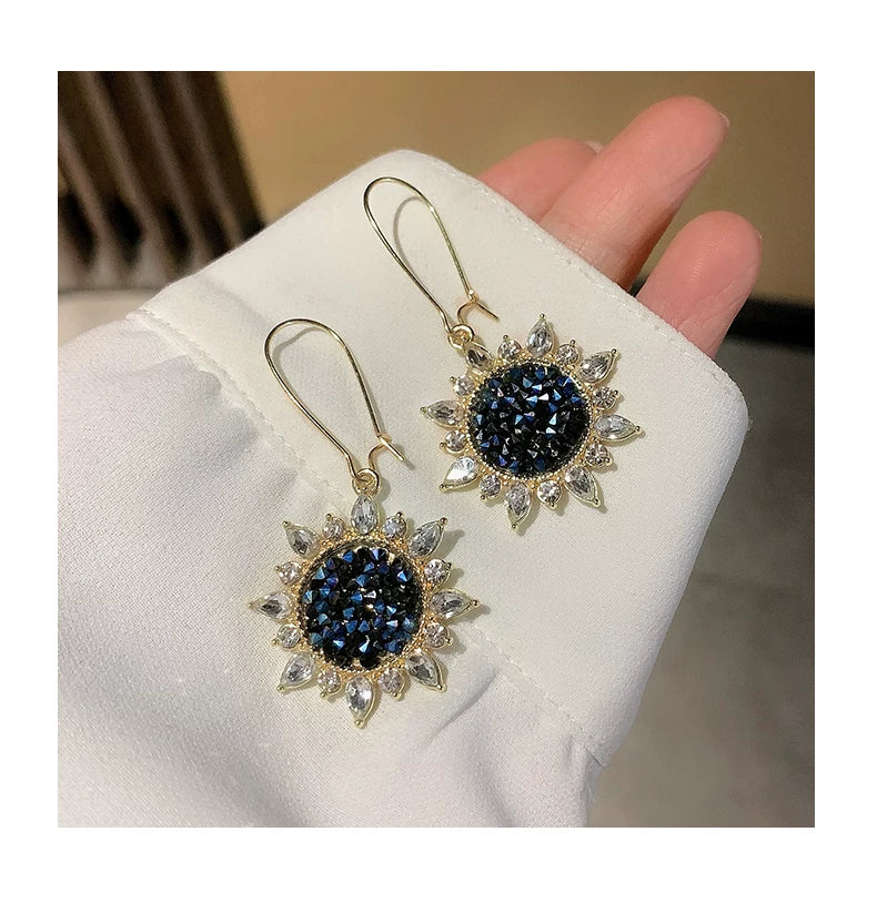 Autumn and Winter Earrings Korean Style Zircon Full Diamond Sunflower Hoop Earrings Design Trendy Internet Celebrity Earrings for Women Sparkling Diamond Circle