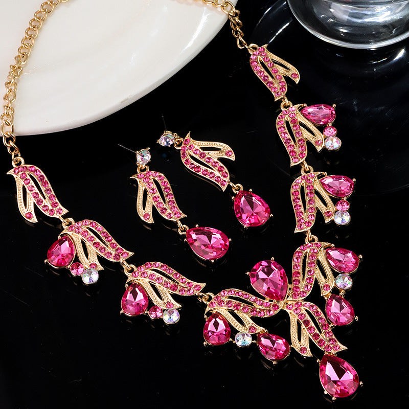 New Cross-border Exaggerated Retro Necklace suit Women Luxury Crystal Banquet Dress Accessories Collarbone Chain Factory Direct Sale