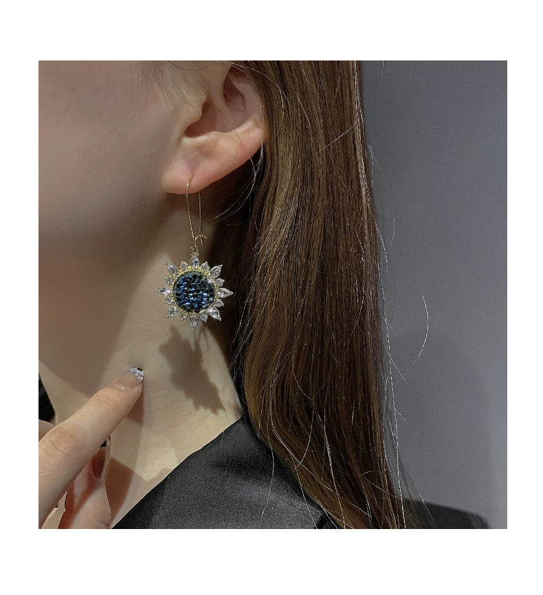Autumn and Winter Earrings Korean Style Zircon Full Diamond Sunflower Hoop Earrings Design Trendy Internet Celebrity Earrings for Women Sparkling Diamond Circle