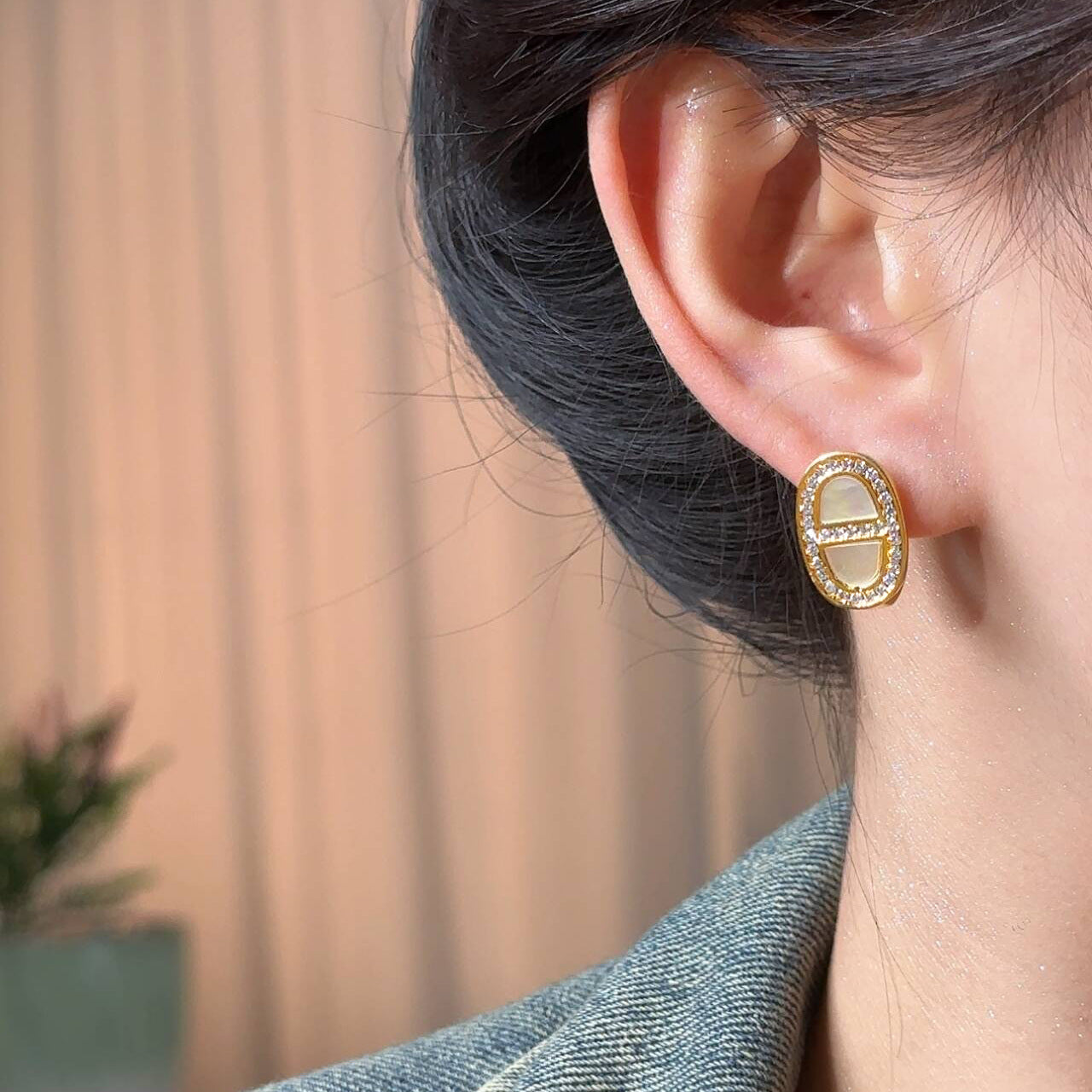 Real Gold Electroplating Niche Design High-End Micro-Encrusted Pig Nose Earrings for Women S925 Sterling Silver Needle Simple Accessible Luxury Earrings