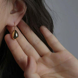 Dumb Golden Earrings Light Luxury High-end Atmospheric 2025 New Explosive Earrings Design Niche Unique Earrings for Women