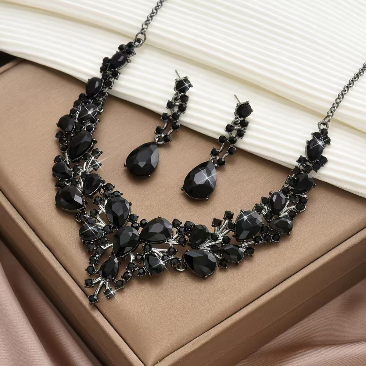 Amazon Cross-Border New European and American Light Luxury Necklace Earrings Wedding Jewelry Set Banquet Rhinestone Women's Jewelry