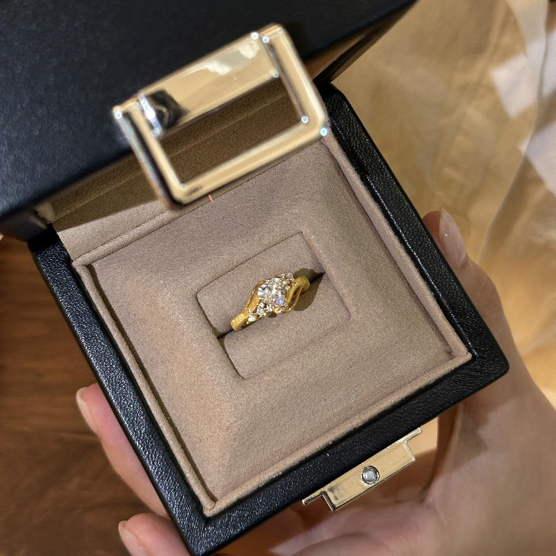 Yinxi 2025 New Light Luxury Ancient Brushed Heart Diamond Ring Niche Design Wave Starry Moon High