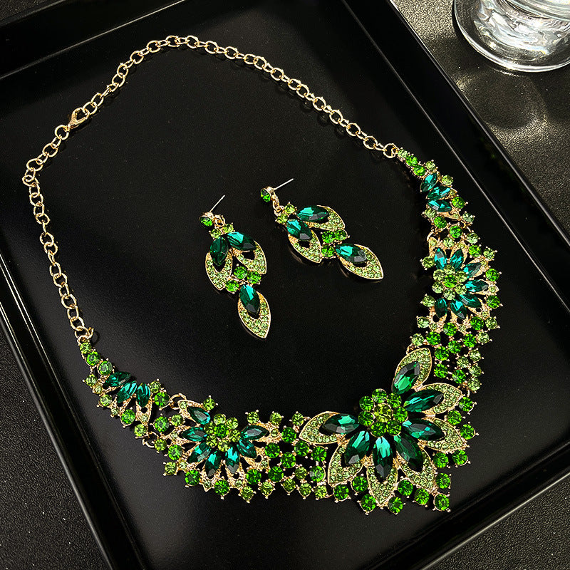 New Cross-border Exaggerated Retro Necklace suit Women Luxury Crystal Banquet Dress Accessories Collarbone Chain Factory Direct Sale