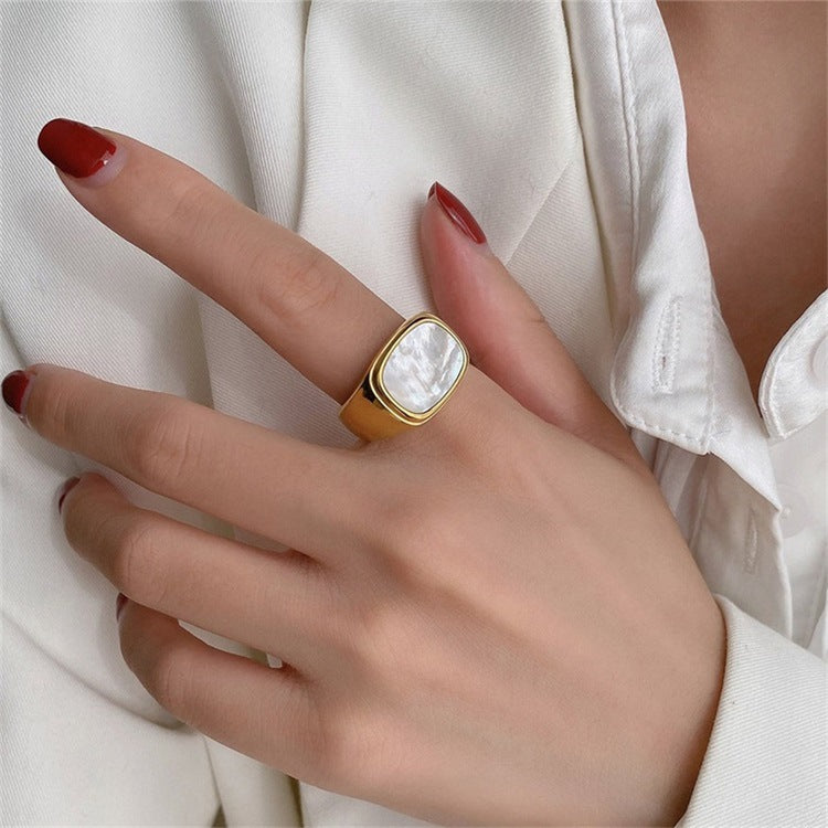 Niche Design Square White Mother-Of-Pearl Ring, Light Luxury Gold-Plated Index Finger Ring, Versatile and High-End Ring for Women