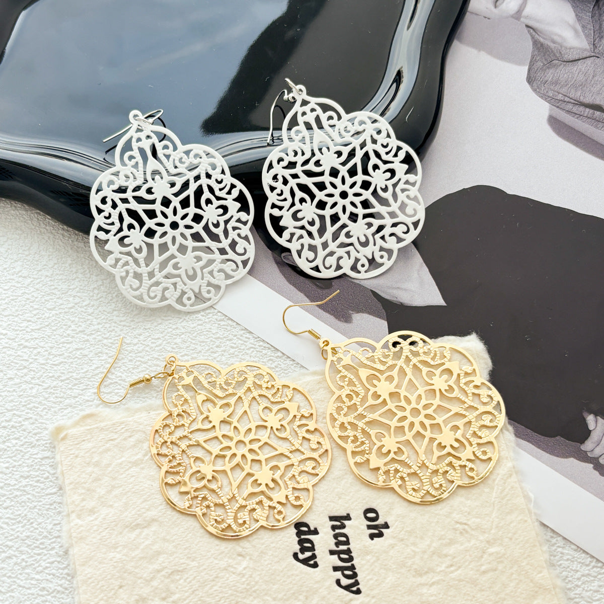 A Pair of Retro Geometric Hollow-Out Boho Earrings for Women Daily Wear