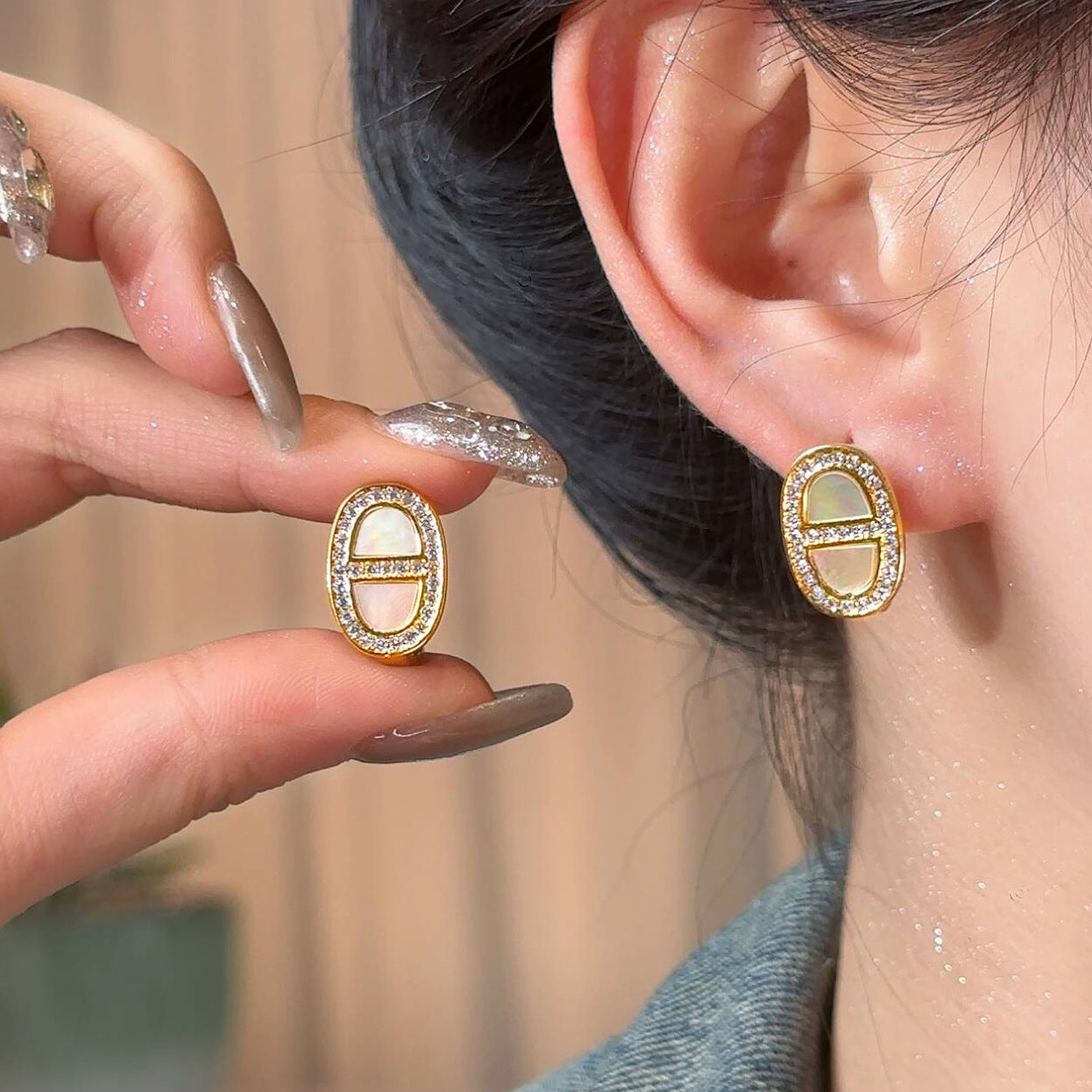 Real Gold Electroplating Niche Design High-End Micro-Encrusted Pig Nose Earrings for Women S925 Sterling Silver Needle Simple Accessible Luxury Earrings