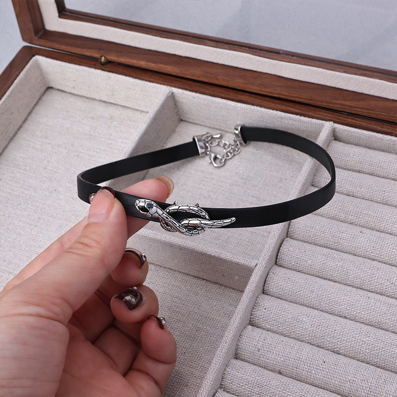 European and American Retro Exaggerated Stylish Snake Bone Snake-Shaped Necklace Accessible Luxury Elegant High-End Celebrity Catwalk Clavicle Chain Necklace