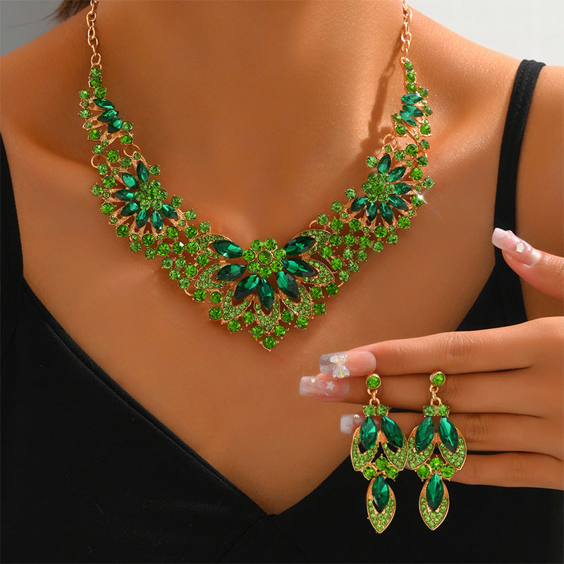 New Cross-border Exaggerated Retro Necklace suit Women Luxury Crystal Banquet Dress Accessories Collarbone Chain Factory Direct Sale