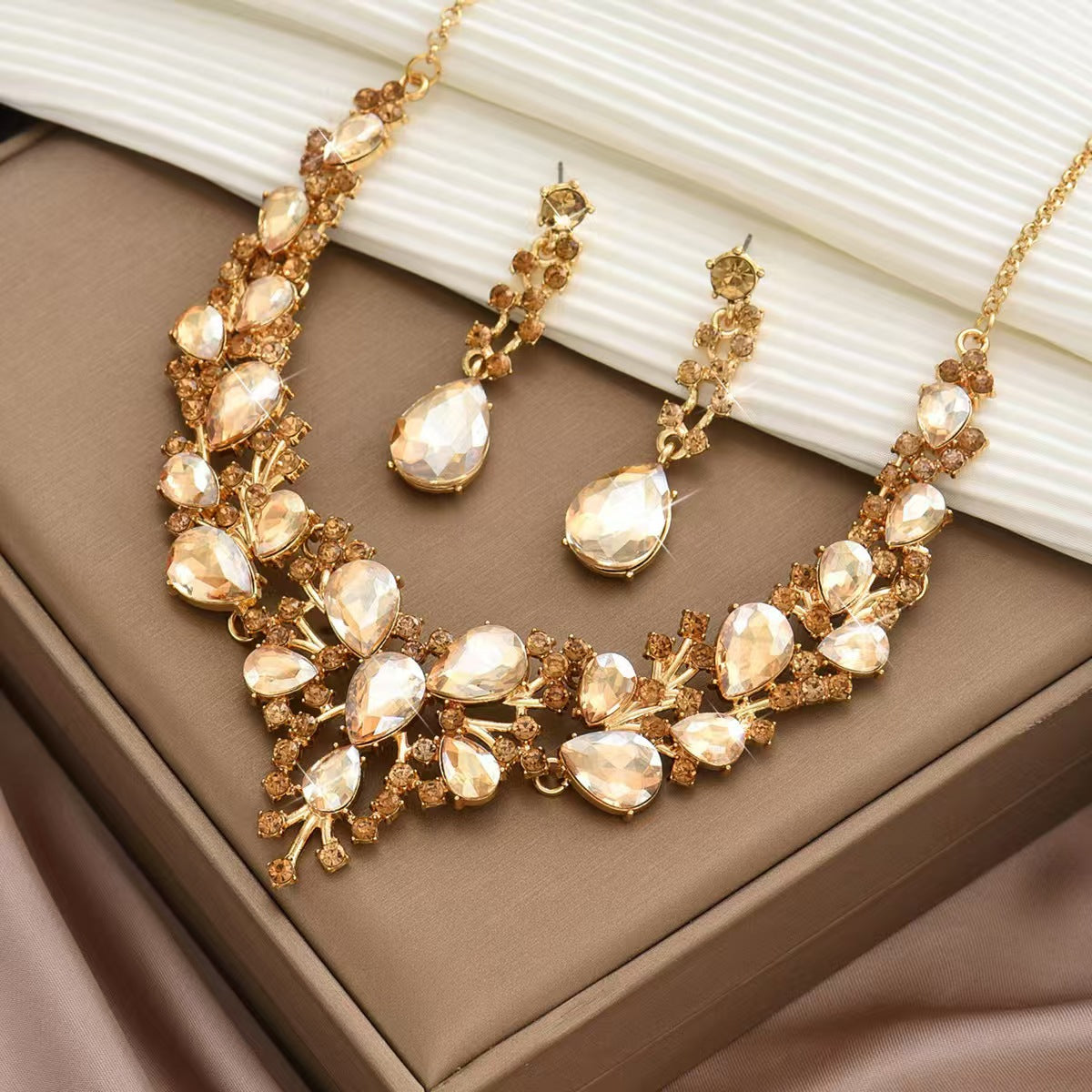 Amazon Cross-Border New European and American Light Luxury Necklace Earrings Wedding Jewelry Set Banquet Rhinestone Women's Jewelry