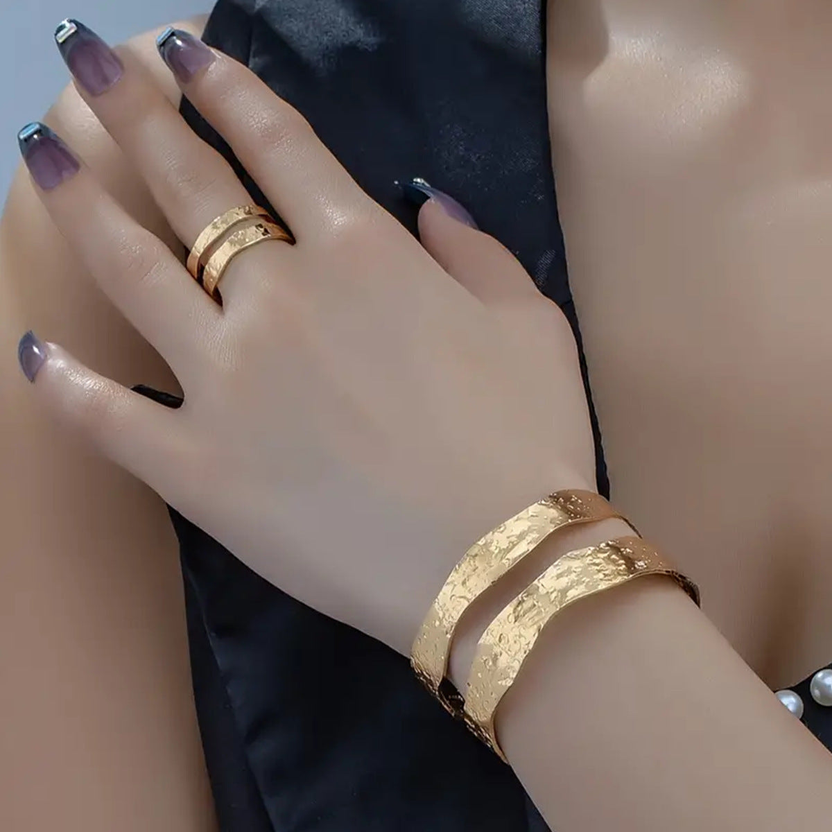 European and American Style Double-Layer Open Bracelet for Women with Hammered Design, Minimalist Style, Metallic Texture, Adjustable Bracelet and Ring