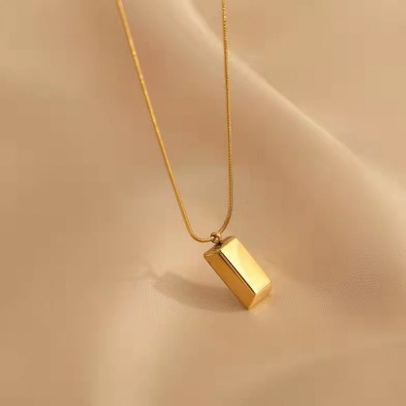 Double-Layer Necklace 2024 New Women's Sweater Chain Accessible Luxury Niche Design High-End Non-Fading Clavicle Chain Accessories