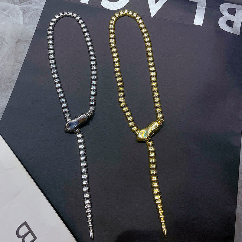 European and American Retro Exaggerated Stylish Snake Bone Snake-Shaped Necklace Accessible Luxury Elegant High-End Celebrity Catwalk Clavicle Chain Necklace