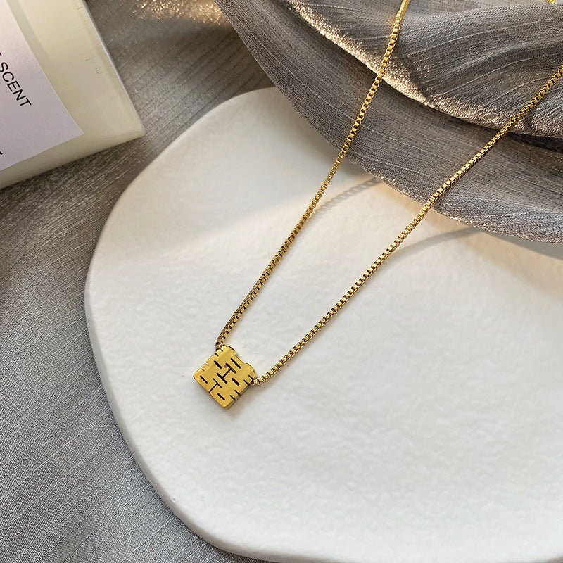 Double-Layer Necklace 2024 New Women's Sweater Chain Accessible Luxury Niche Design High-End Non-Fading Clavicle Chain Accessories