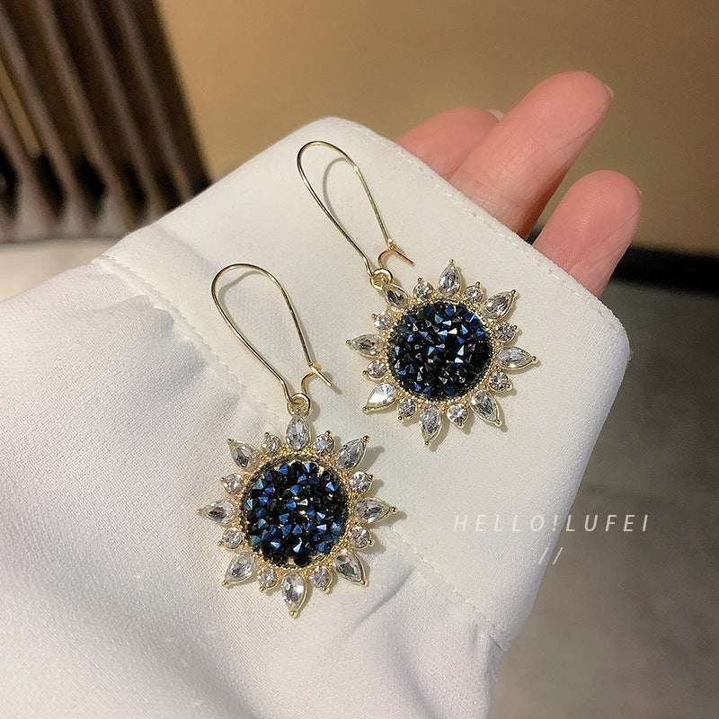 Autumn and Winter Earrings Korean Style Zircon Full Diamond Sunflower Hoop Earrings Design Trendy Internet Celebrity Earrings for Women Sparkling Diamond Circle