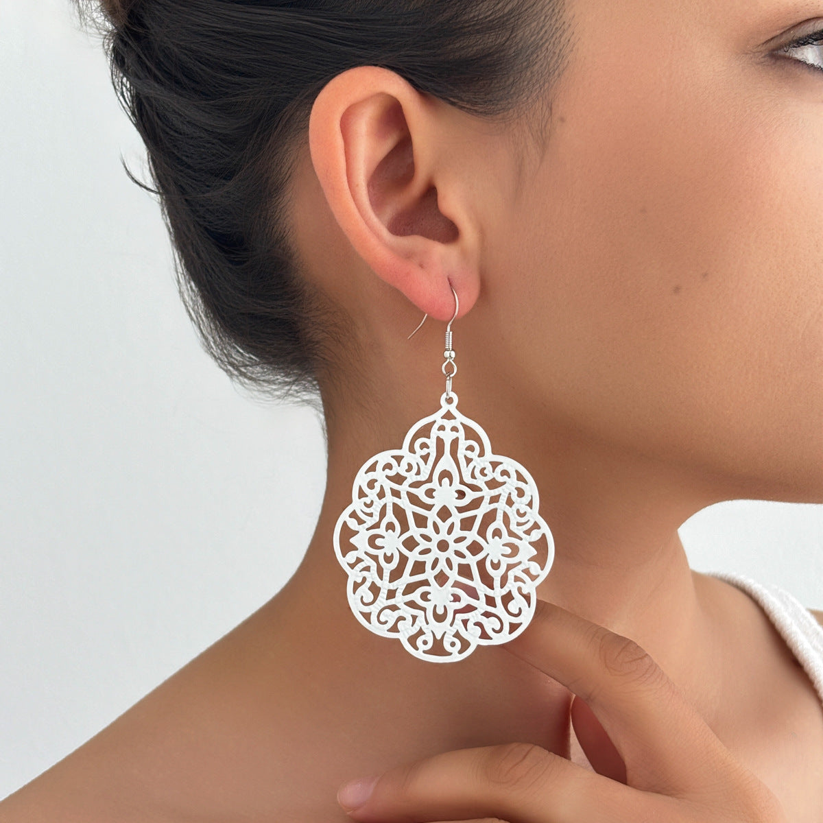 A Pair of Retro Geometric Hollow-Out Boho Earrings for Women Daily Wear