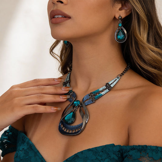 New Cross-border Exaggerated Retro Necklace suit Women Luxury Crystal Banquet Dress Accessories Collarbone Chain Factory Direct Sale