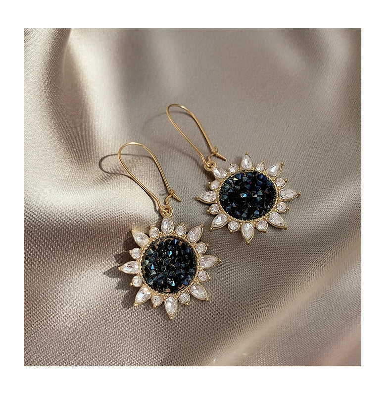 Autumn and Winter Earrings Korean Style Zircon Full Diamond Sunflower Hoop Earrings Design Trendy Internet Celebrity Earrings for Women Sparkling Diamond Circle