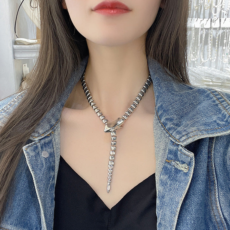 European and American Retro Exaggerated Stylish Snake Bone Snake-Shaped Necklace Accessible Luxury Elegant High-End Celebrity Catwalk Clavicle Chain Necklace