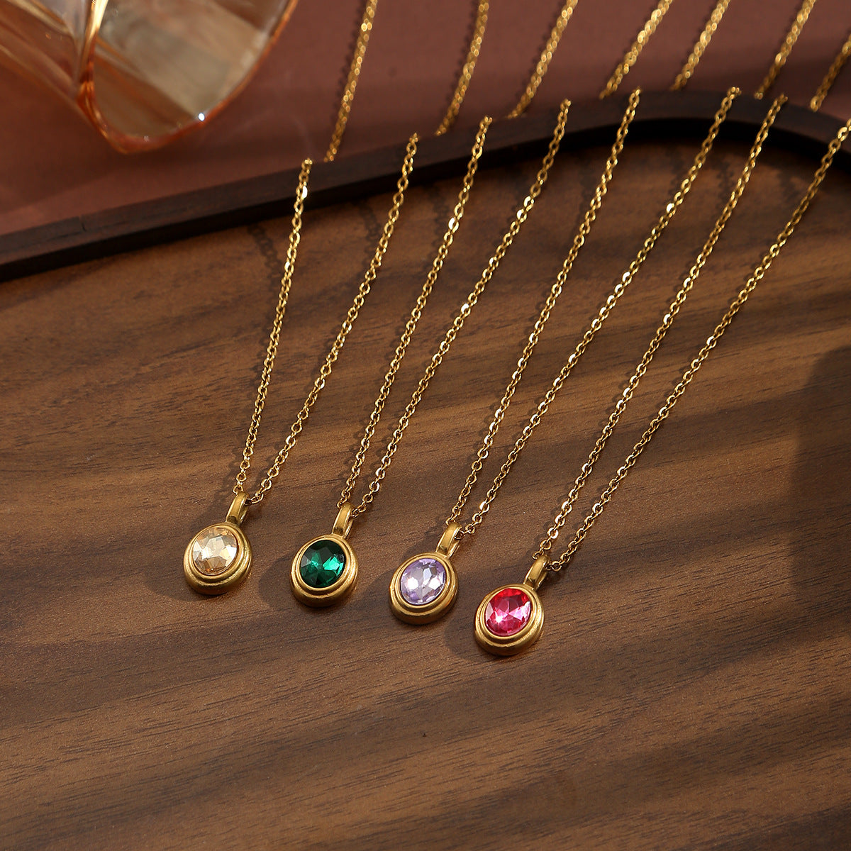 Stainless Steel French Style Ins Style Retro Oval Gem Necklace Women's Titanium Steel Light Luxury Niche Design Clavicle Chain