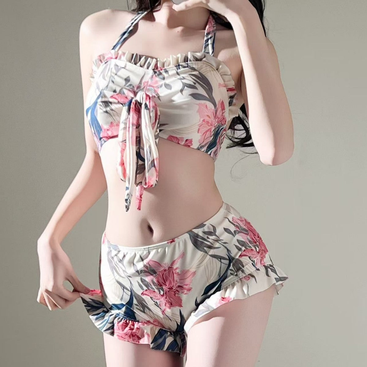 2025 New Bikini Split Sexy Hot Spring Internet Popular Vacation Swimwear Women's High-end Swimwear