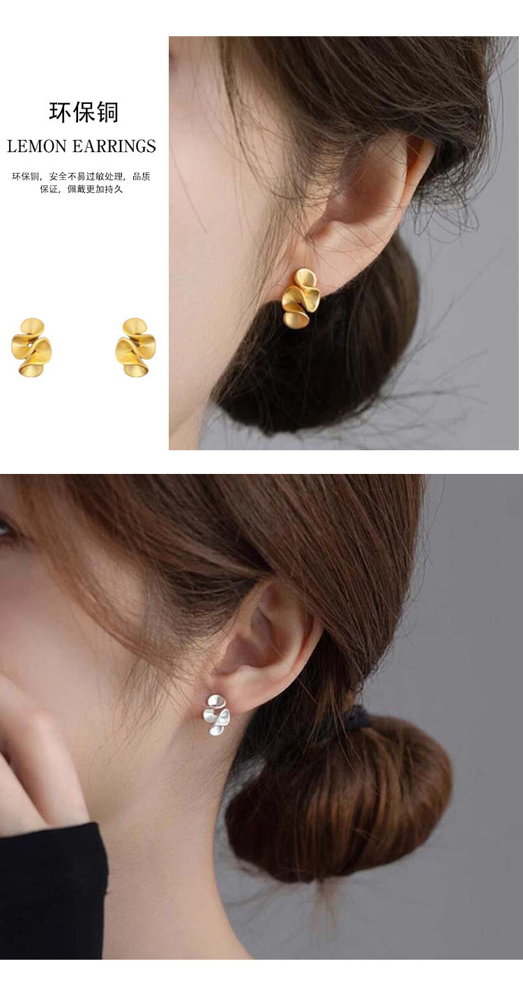 Dumb Golden Earrings Light Luxury High-end Atmospheric 2025 New Explosive Earrings Design Niche Unique Earrings for Women
