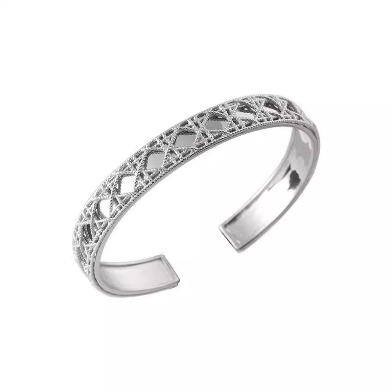 Light Luxury Rattan Glow Bracelet Women's Niche Design Sense Woven Distinctive All-match Hollow Bracelet Ins Style Accessories