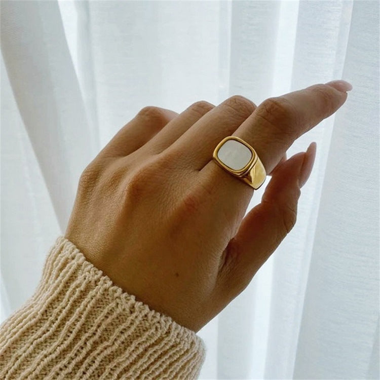Niche Design Square White Mother-Of-Pearl Ring, Light Luxury Gold-Plated Index Finger Ring, Versatile and High-End Ring for Women