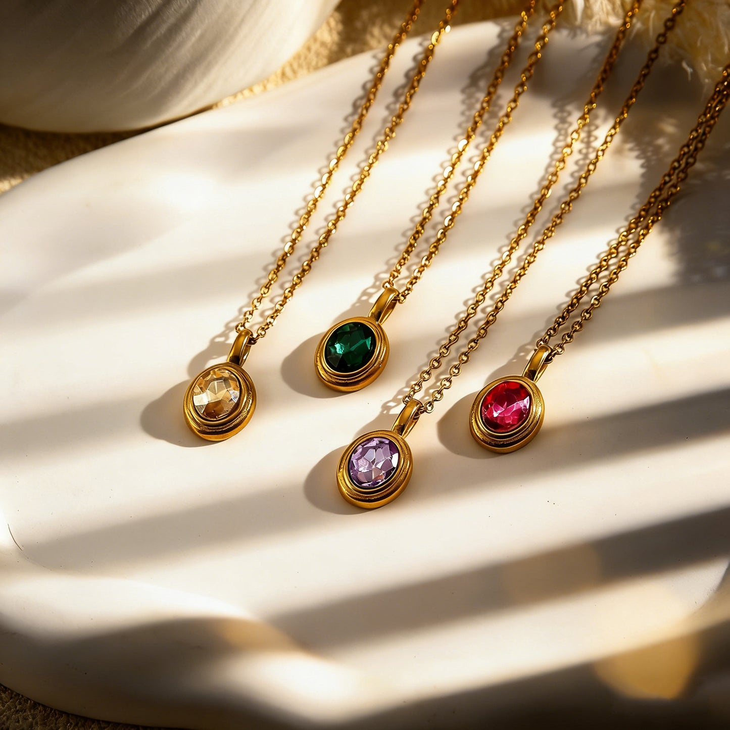 Stainless Steel French Style Ins Style Retro Oval Gem Necklace Women's Titanium Steel Light Luxury Niche Design Clavicle Chain