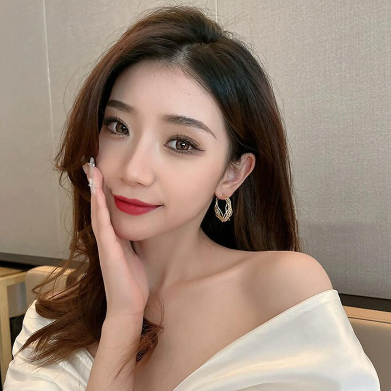 European and American New Full Diamond Circle Earrings Niche Light Luxury Design Sense Earrings Female Temperament Exaggerated Circle Fashion Earrings