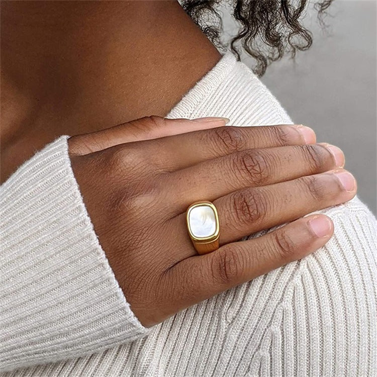 Niche Design Square White Mother-Of-Pearl Ring, Light Luxury Gold-Plated Index Finger Ring, Versatile and High-End Ring for Women