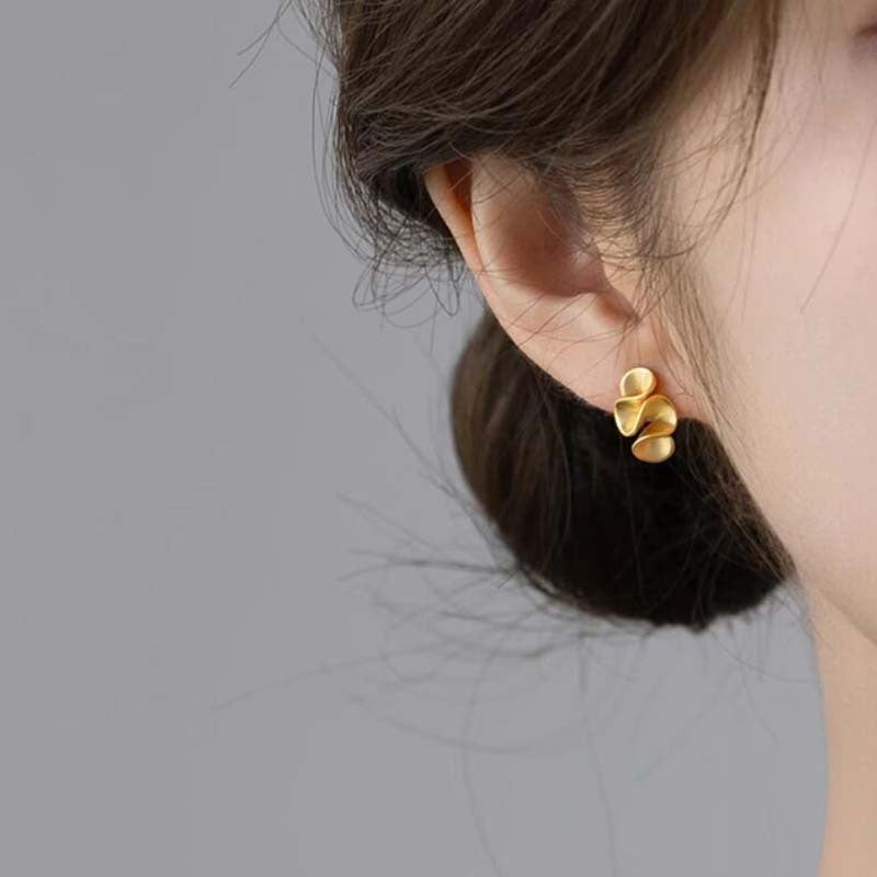Dumb Golden Earrings Light Luxury High-end Atmospheric 2025 New Explosive Earrings Design Niche Unique Earrings for Women