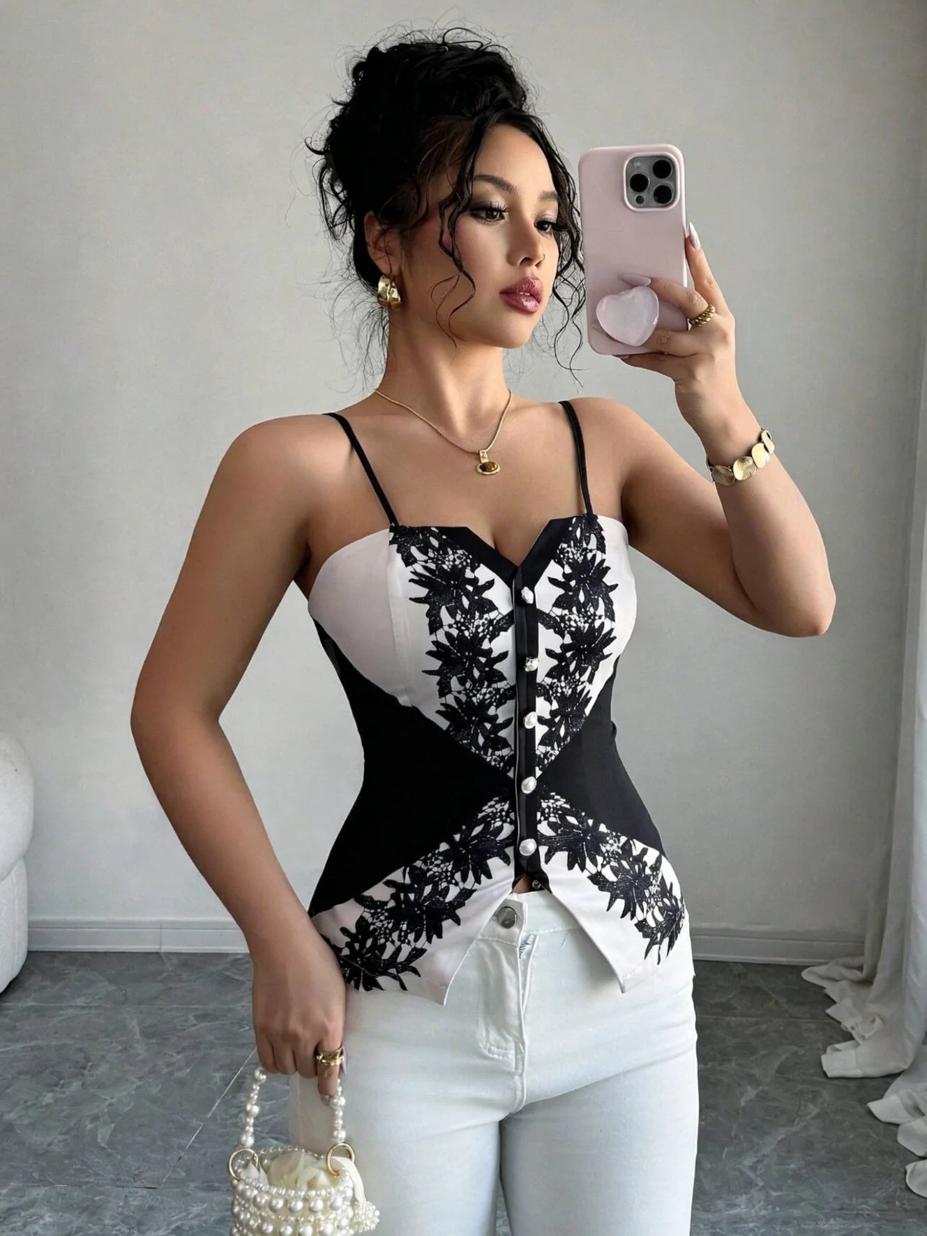 Women's Black White Lace Embroidery Cami Top V-Neck Spaghetti Strap Slim Fit Corset Style Camisole for Party, Daily & Club Wear