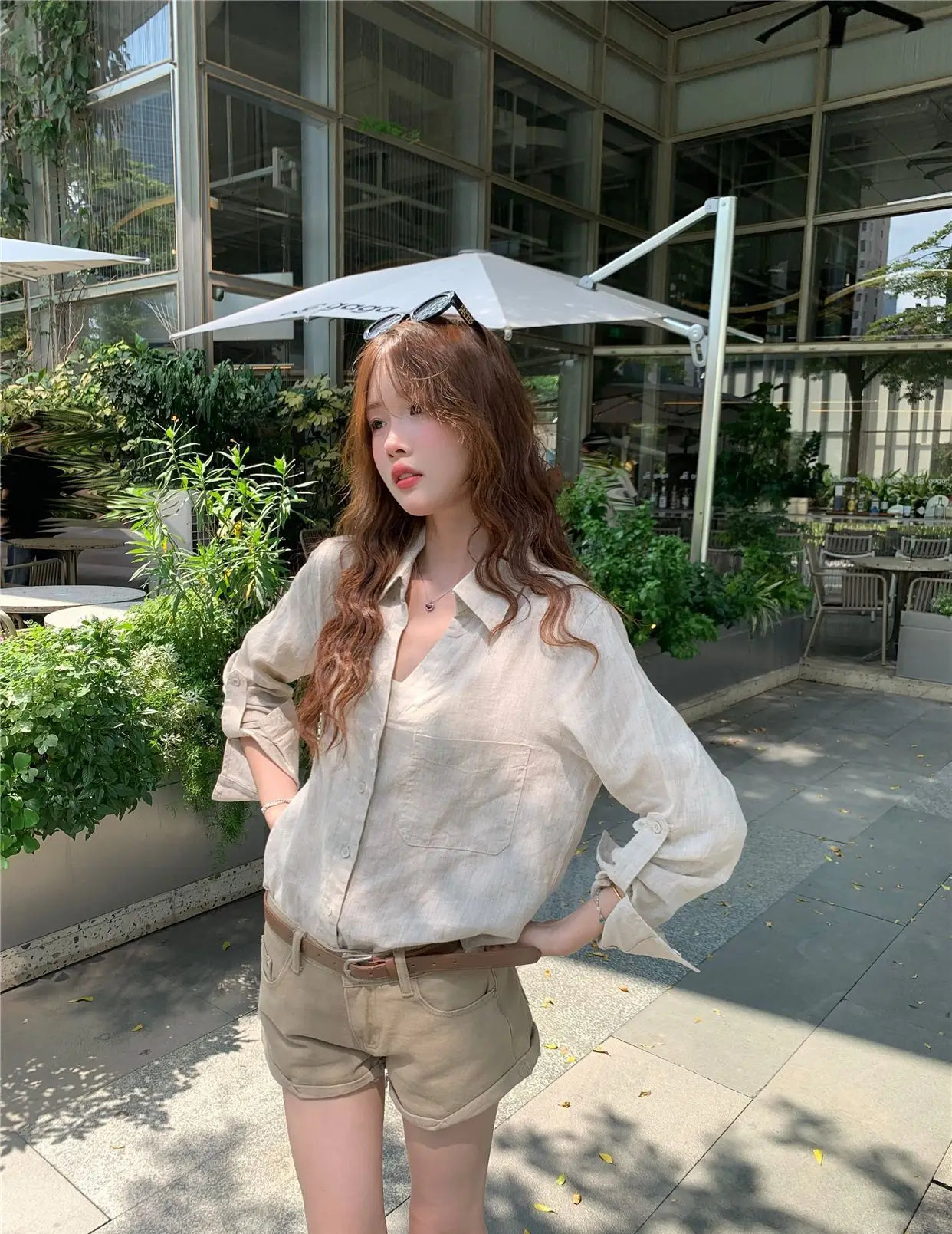 Women Old Money Linen Shirt Lapel V Neck Roll Tab Sleeve Loose Oversized Sun Protection Casual Blouse Summer Tops