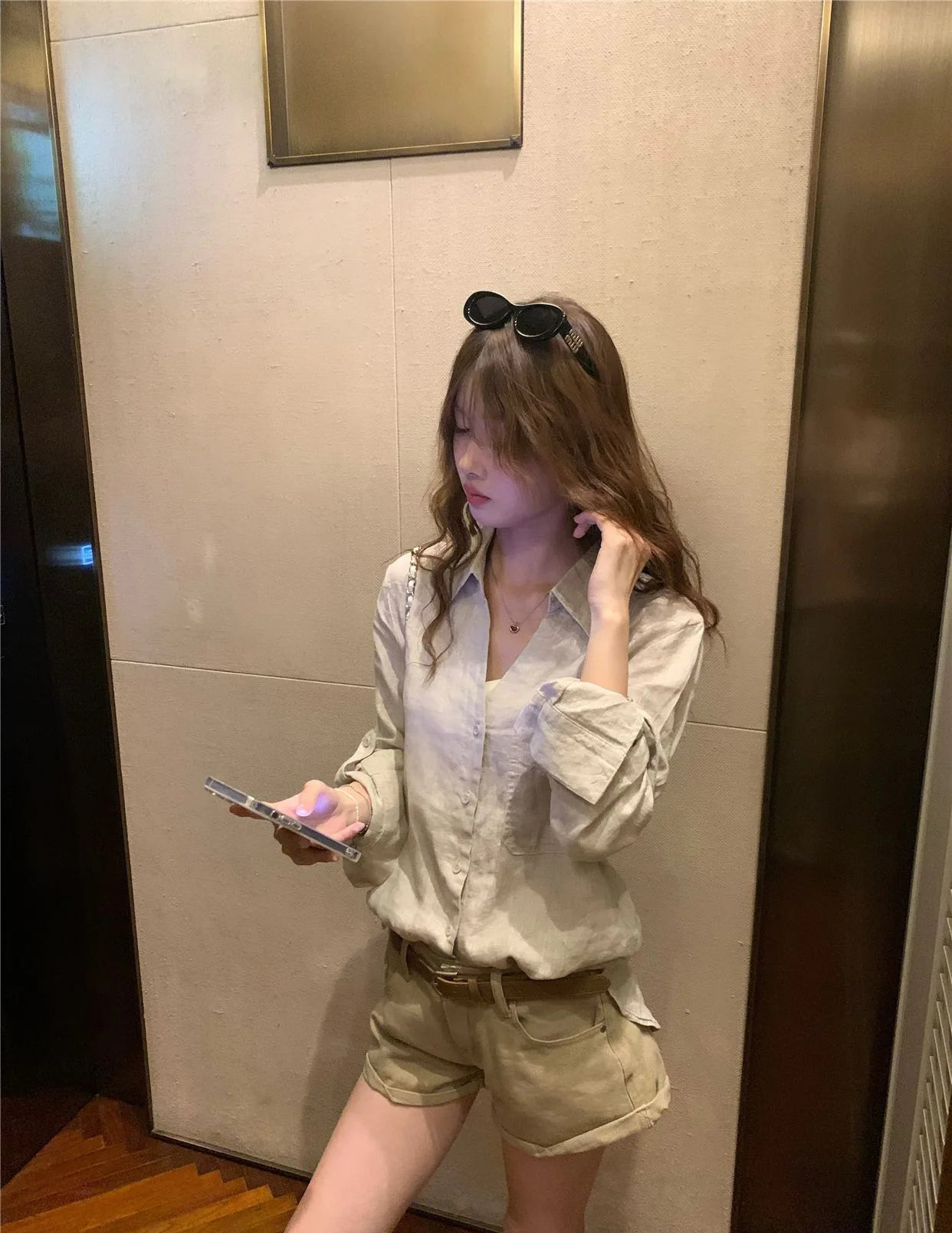 Women Old Money Linen Shirt Lapel V Neck Roll Tab Sleeve Loose Oversized Sun Protection Casual Blouse Summer Tops
