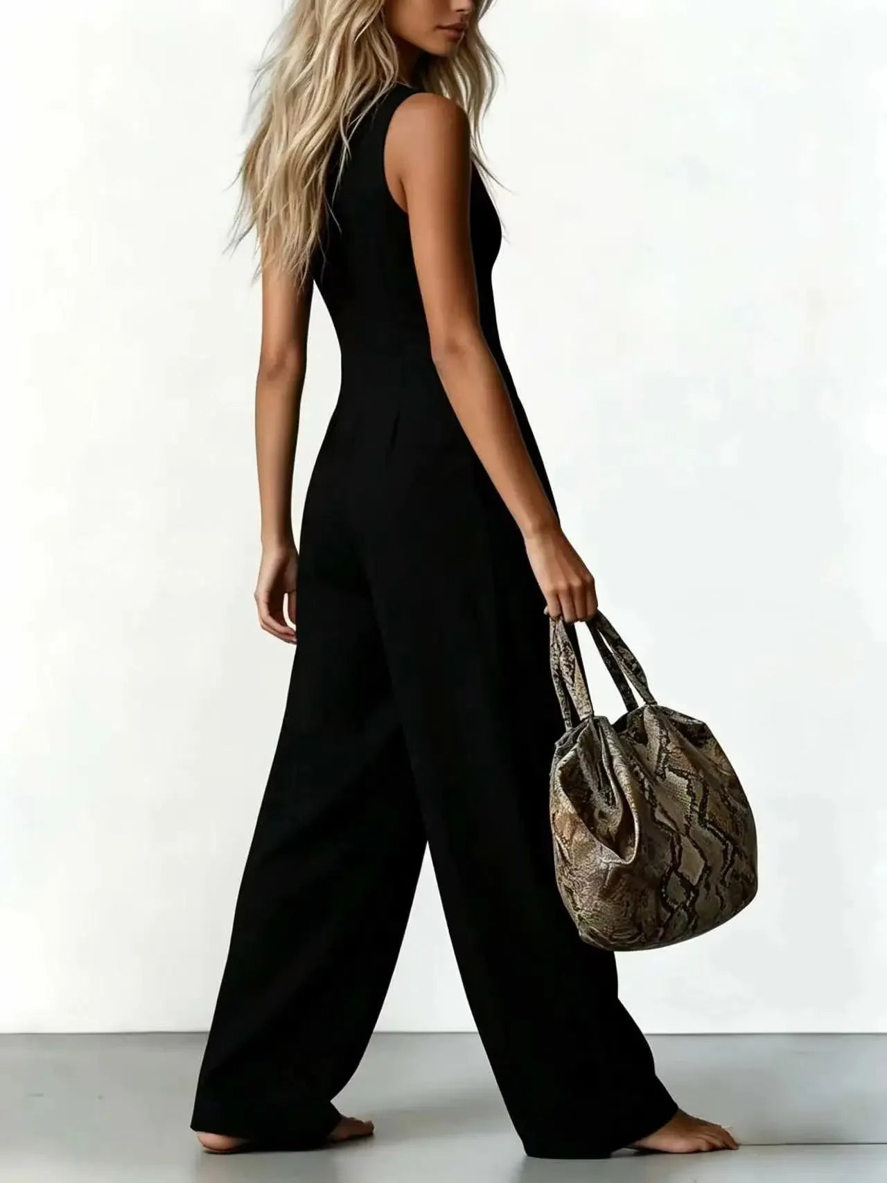 Women V Neck Spaghetti Strap Denim Jumpsuit High Waist Pleated Wide Leg Long Pants with Pockets Casual Vacation Solid Overalls